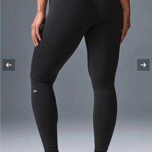 Alo airbrush black leggings (full) size large